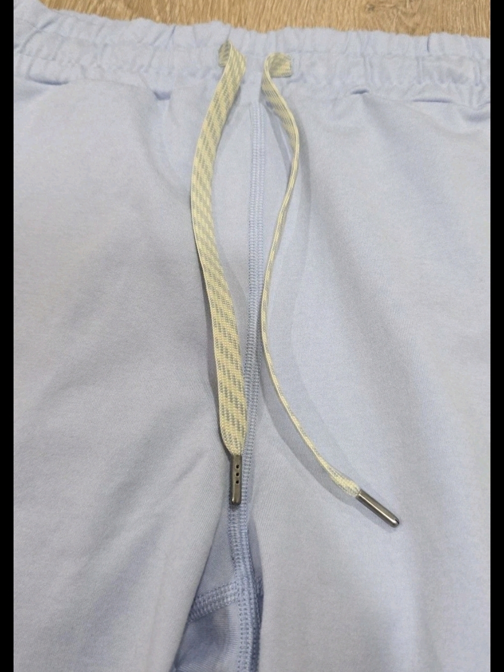 Vuori Womens Performance Joggers In Cloud, Size Small - Picture 3 of 4